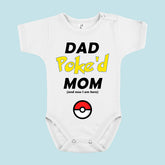 Dad Poke'd Mom rugdalózó